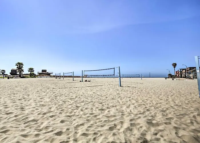 San Diego Hub With Bay Views - 1 Block To Beach!