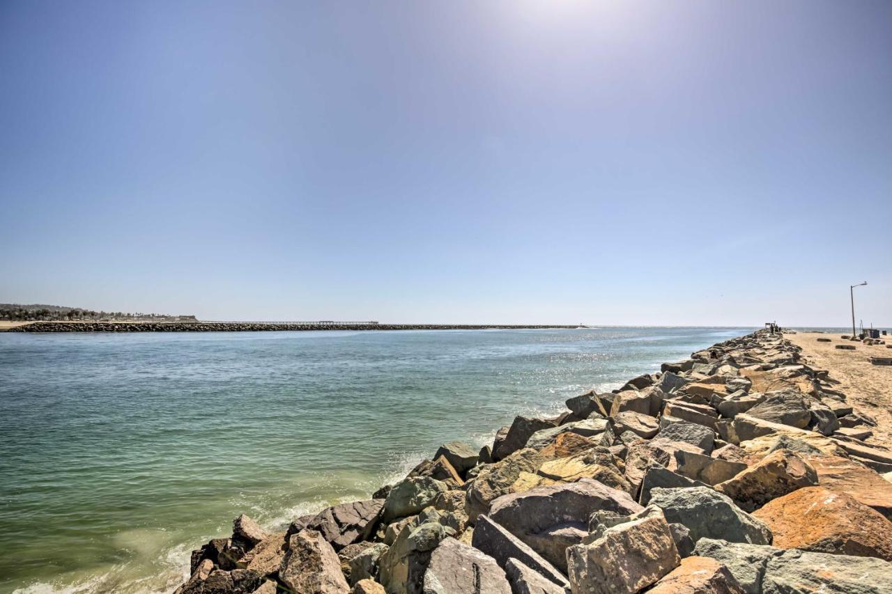 Hub With Bay Views - 1 Block To Beach!